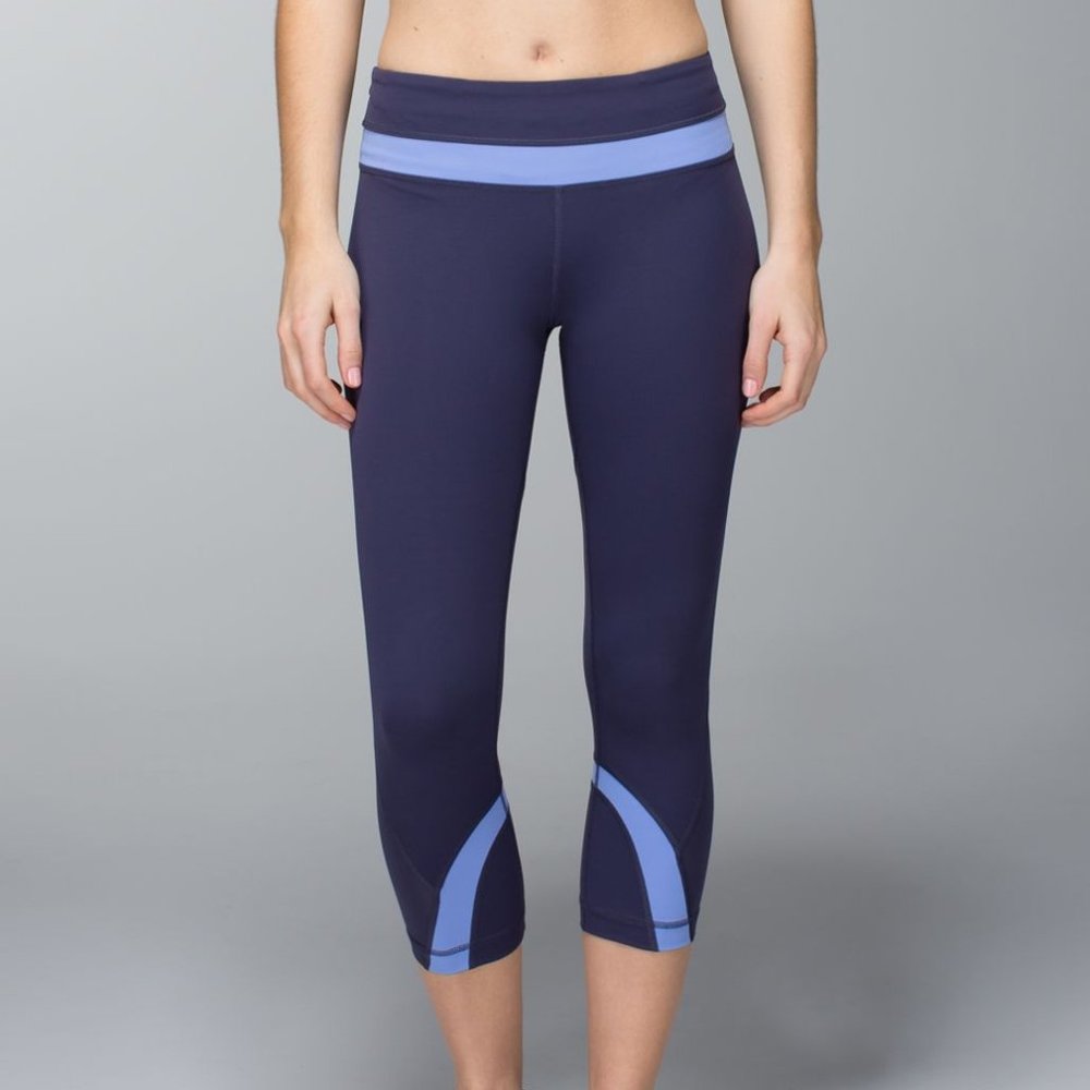 Lululemon Womens Size 4 Run Inspire Crop II Legging Cadet Blue Lullaby